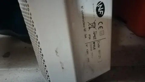 Chauffage électrique 2kW 100x45cm à réviser