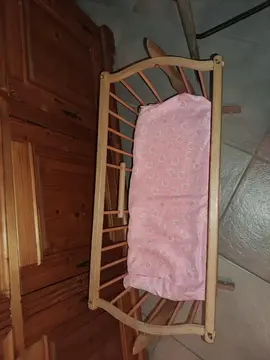 lit ancien pour poupées