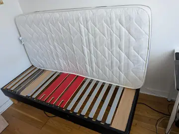 Donne lit 1 place avec excellent matelas