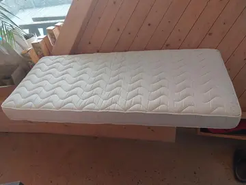 matelas 140 X 60 pour lit enfant, avec 1 drap housse et un oreiller à housse lavable