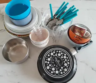 lot de vaisselle dépareillée