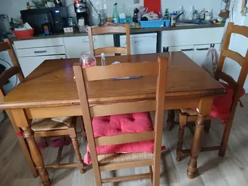BELLE TABLE AVEC RALLONGE EN BOIS