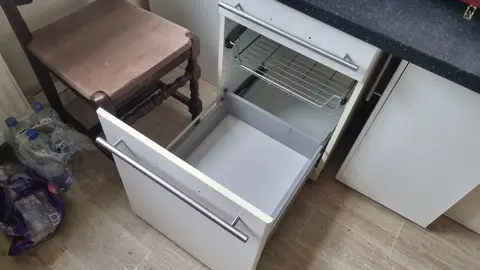 meuble étagère table de travail cuisine