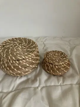 deux petites panières