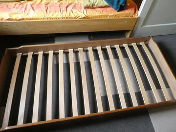 Cadre bois sommier lattes