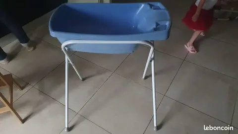 Baignoire surélevée bébé