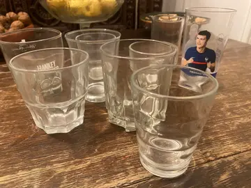 8 verres dépareillés