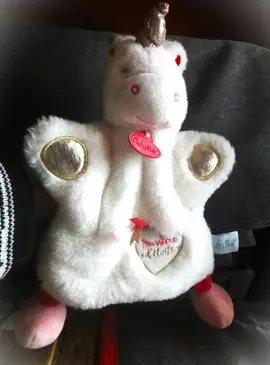 Adorable doudou marionnette "licorne"