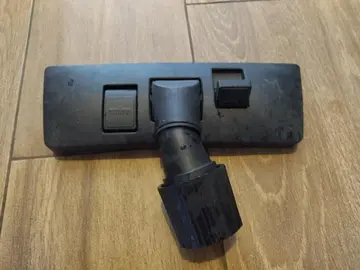 Brosse d'aspirateur universelle