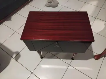 Chevet couleur acajou