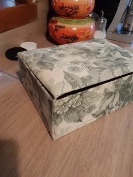 boite revetue tissu L 27 l 19.5 h 10 cm environ