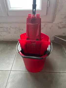 Balai serpillère plate avec sceau essoreur