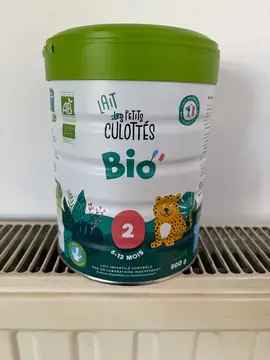 boîte de lait infantile vide