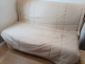 Donne BZ usagé, matelas Pirelli largeur 140 cm