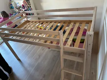 lit mezzanine mi-hauteur
