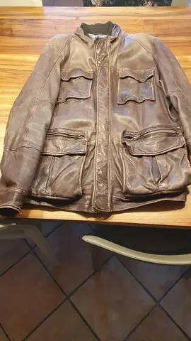 Veste en cuir taille L