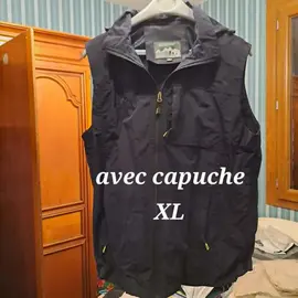 blouson sans manche avec capuche
