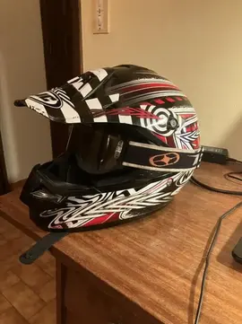 Casque moto style cross HJC