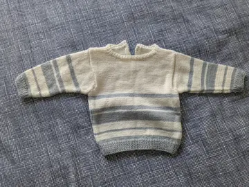 pull tricoté main 6 mois