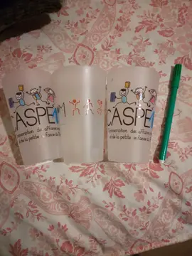 3 gobelets plastique pub