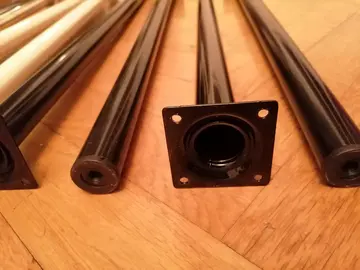 Pieds de table ou autre ...