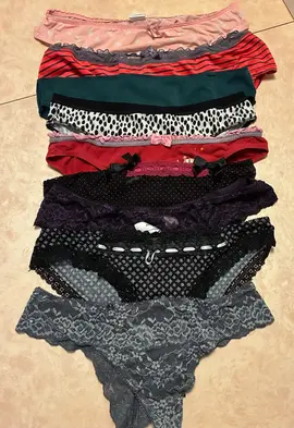 Lit de 9 slips ou strings T 40