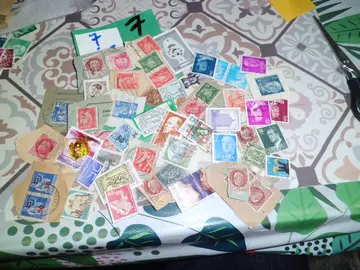 lot timbres monde 7