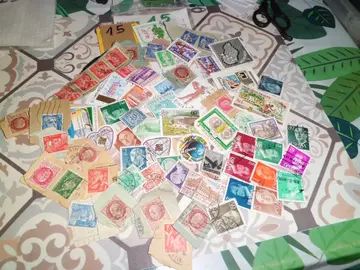 lot timbres monde 15