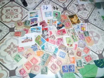 lot timbres monde 34