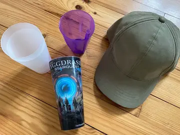 verres réutilisables + Casquettes