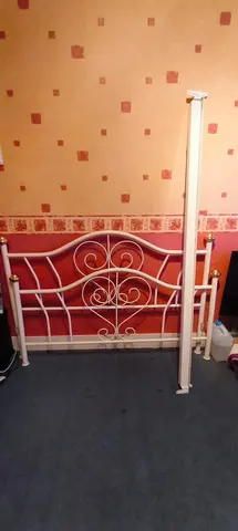 Lit métallique 140x190 avec sommier