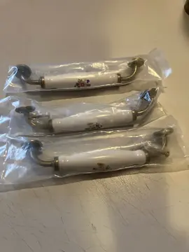 Lot de poignées pour tiroir