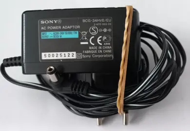 Adaptateur secteur 12 volts / 1 ampère