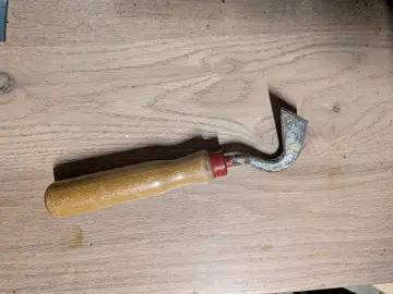 Crochet pour coupe stratifié / formica