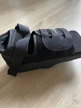 chaussure rééducation et botte de marche