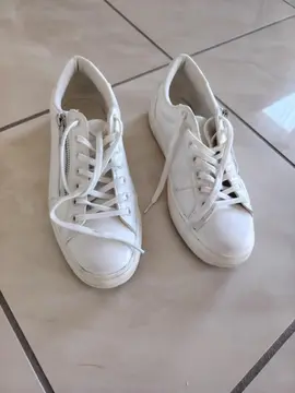 3 paires de chaussures T38