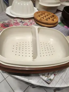 rafraîchissait Tupperware