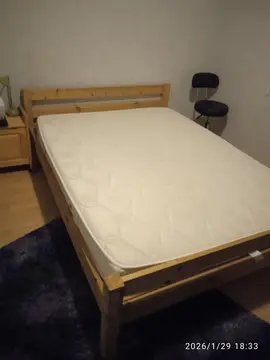 Lit 140*200 en bois + matelas