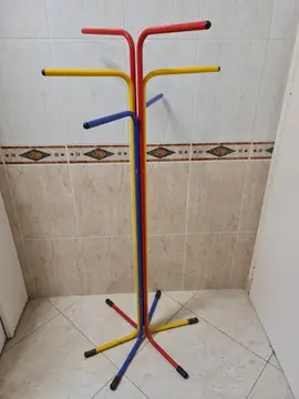 Porte manteau, chambre d'enfant.