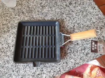 poêle-grill en fonte