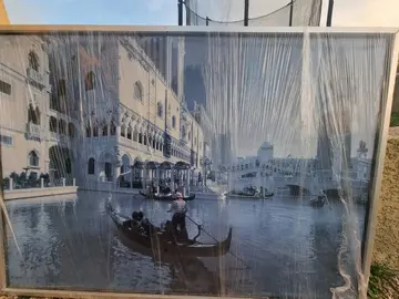 Grand tableau Ikéa Venise
