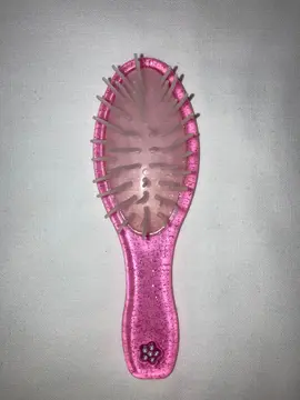 Petite brosse pour poupée