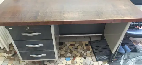 bureau métallique