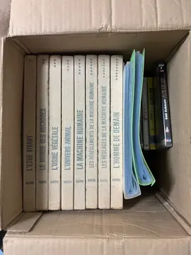 lot de livres et quelques dvd