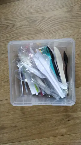 lot de couverts jetables neufs