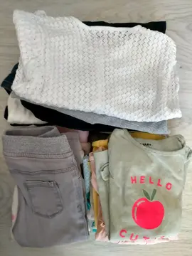 donne lot de vêtements mi saison et été 18 mois