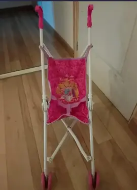 Poussette poupée