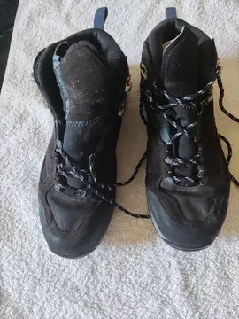 chaussures de randonnée. pointure 37.