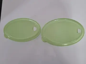 divers tuperwares plastique