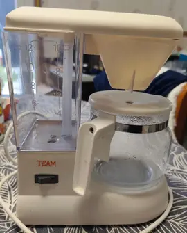 cafetière électrique 12 tasses en bon état.